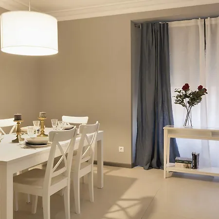 Nextdoor Miro Apartment